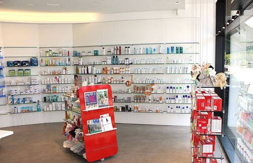 395 Apotheke St. Rochussstr. 6 Kaster .JPG - Mehrfamilienhaus, Wohnhaus in Bedburg zum Kaufen