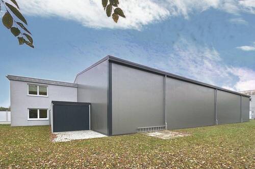 Rückfront Halle , Bürotrakt, Garage BJ 2023 - 