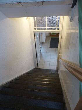 Treppenhaus - Mehrfamilienhaus, Wohnhaus mit 250,00 m&sup2; in Loitz zum Kaufen