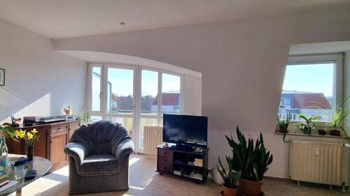 Wohnzimmer - Etagenwohnung mit 56,00 m&sup2; in Dresden zum Kaufen