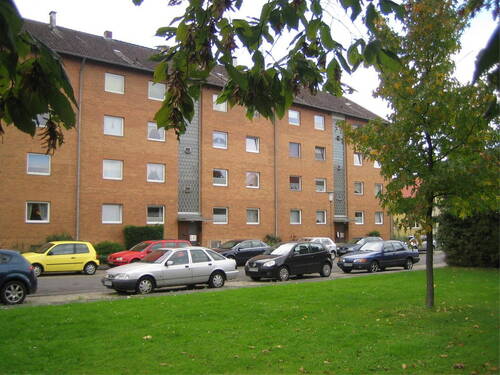 Eingangsseite - 4 Zimmer Etagenwohnung zum Kaufen in Peine - Kernstadt Nord