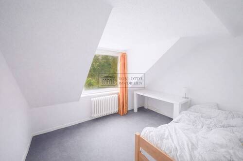 Schlafzimmer mit Blick ins Grüne - 