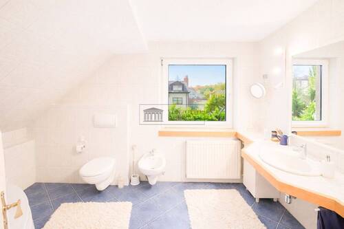 Badezimmer mit Wanne - 