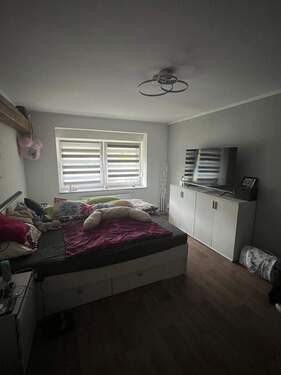 Schlafzimmer.JPG - Mehrfamilienhaus, Wohnhaus mit 244,00 m&sup2; in Naumburg (Saale) zum Kaufen