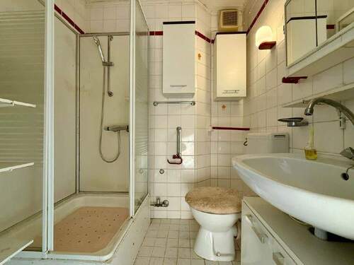 Erdgeschoss: Duschbad - 