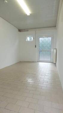 Lager/ Archiv mit sep. Zugang - 