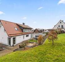 #KOMINOS IMMOBILIEN# Freistehendes Einfamilienhaus - komplett saniert & sofort bezugsbereit - Attendorn