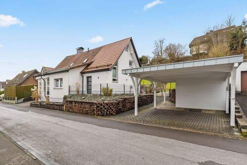 Bild - 4 Zimmer Einfamilienhaus zum Kaufen in Attendorn