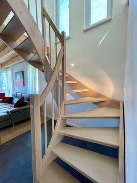 Treppe ins OG.jpeg - 