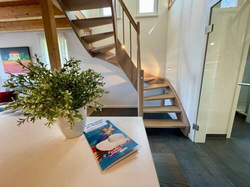 Treppenaufgang ins OG.jpeg - 