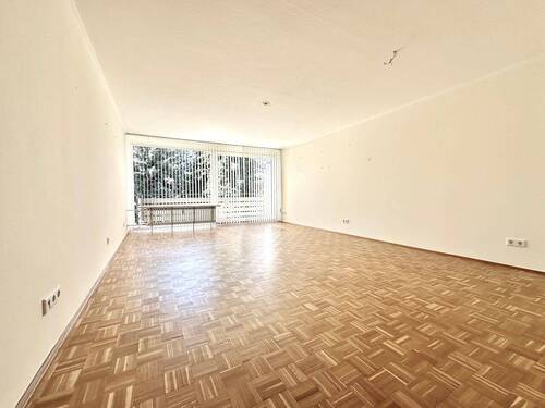Wohnzimmer - 3 Zimmer Etagenwohnung zum Kaufen in Neuss