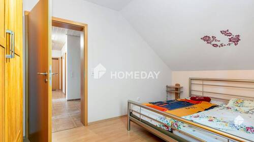 1. OG Kinderzimmer 1 2 - 