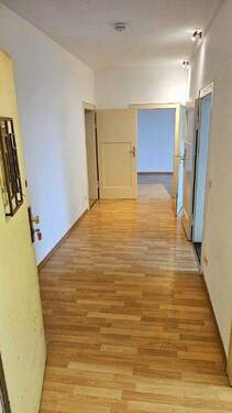 Wohnungsflur - WOHNEN IM ZENTRUM-NORD - HALLO KLEINE FAMILIE...