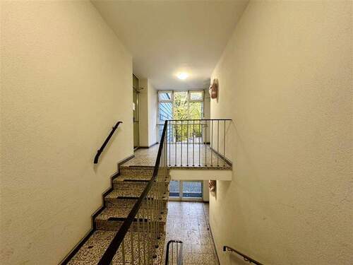 Eingang Treppenhaus - 