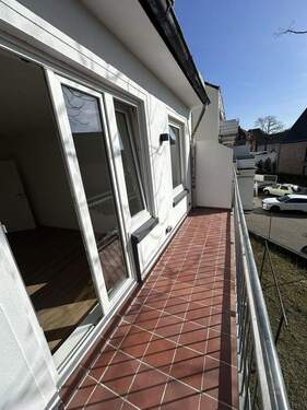 Südbalkon - 3 Zimmer Etagenwohnung zur Miete in Bremen