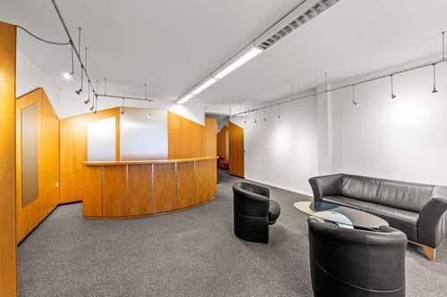 Eingangsbereich - 3 Zimmer Büro zum Kaufen in Meinerzhagen