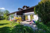Große Südterrasse - 7 Zimmer Einfamilienhaus zum Kaufen in Raubling