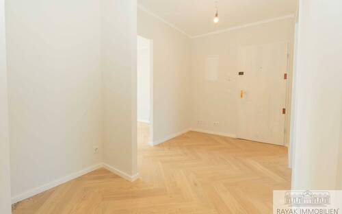 Eingangsbereich - 3 Zimmer Etagenwohnung in Düsseldorf Benrath