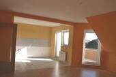 Küche leer - 4 Zimmer Mehrfamilienhaus, Wohnhaus zur Miete in Aarbergen