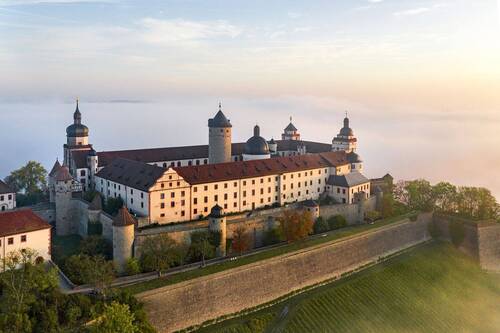 Marienberg ist Geschichte – jetzt schreiben Sie Ihre in Höchberg - Großzügiges Grundstück in bevorzugter Wohnlage von Höchberg - selten, ruhig, repräsentativ