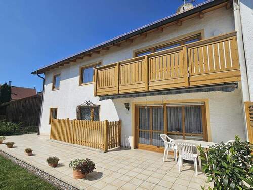 Außenansicht - Großzügiges Reiheneckhaus in Teising - gepflegt und modernisiert