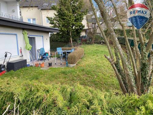 Garten - 1 Zimmer Mehrfamilienhaus, Wohnhaus in Holzappel