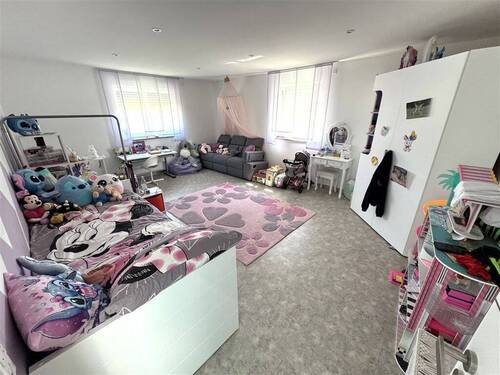 großzügige Kinderzimmer - 