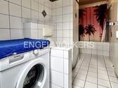 Badezimmer mit Fenster - 