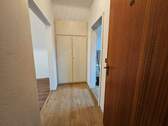 Flur gerade - 1 Zimmer Etagenwohnung in Bremen