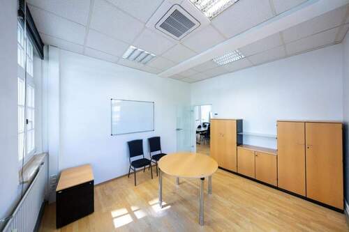 Büro - Büro mit 242,00 m&sup2; in Nürnberg zur Miete