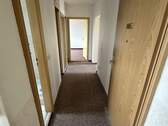 Flur.jpg - 3 Zimmer Etagenwohnung zum Kaufen in Weißenfels