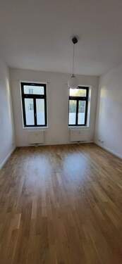 Wohnzimmer - ***Helle 2-Zimmer-Wohnung mit Balkon***