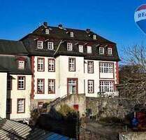 Eigentumswohnung: 3-Zimmer-Küche-Bad mit dem Charmes eines Altbaus - Weilburg