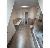 Frisch renovierte 6-Zimmer-Wohnung in Kassel Kirchditmold - ideal auch als WG-Gründung!