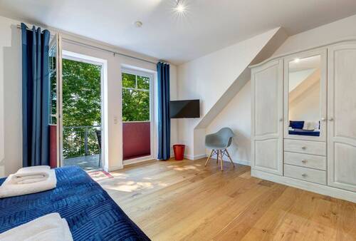 Zimmer 1 - 