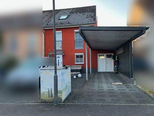 Haus-vordere-Ansicht.jpg - Modernes Reihen-Eckhaus – wohnen in ruhiger Anliegerstraße in Wasserliesch