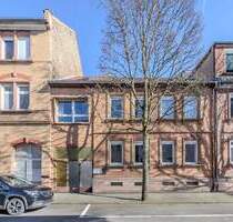 Leerstehendes MFH (2-3 Einheiten) mit Entwicklungspotenzial in beliebter Lage von Neu-Isenburg!
