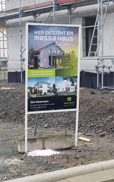 Baustellenschild - 4 Zimmer Einfamilienhaus zum Kaufen in Halver