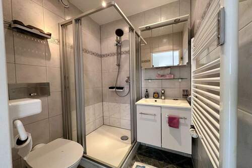 Badezimmer II - 