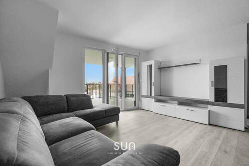 DECKENHOHE FENSTER - 2 Zimmer Etagenwohnung zum Kaufen in Obertshausen