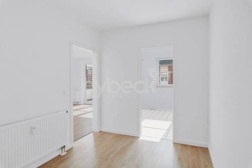 Zugang zu Wohnzimmer und Küche - 