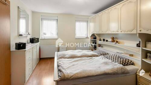 1. OG Schlafzimmer 1 1 - 