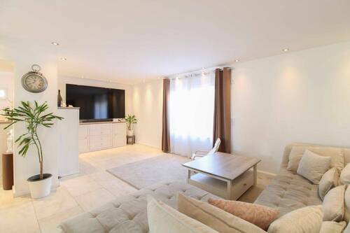 Wohnzimmer - 5 Zimmer Einfamilienhaus in Maintal