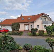 Repräsentatives Anwesen mit sep. Einliegerbereich und viel Platz in ruhiger, naturnaher Lage - Walldürn