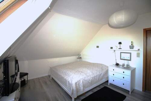 Schlafzimmer DG - 