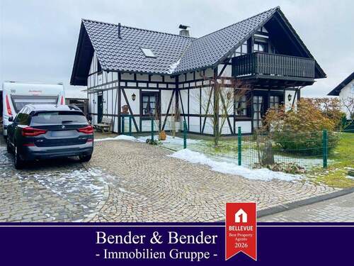 www.bender-immobilien.de - Charmantes Fachwerkhaus in schöner Wohnlage in einem Ortsteil von Morsbach!