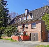 Großzügige 3-Zimmer-Wohnung mit Hobbyraum, Garten und Terrasse, zentral gelegen - Jesteburg