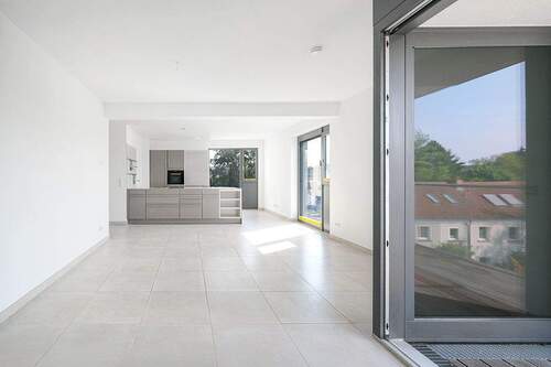Wohnzimmer - Moderne Familienwohnung mit Loggia und Tiefgarage