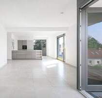 Moderne Familienwohnung mit Loggia und Tiefgarage - Berlin Niederschönhausen