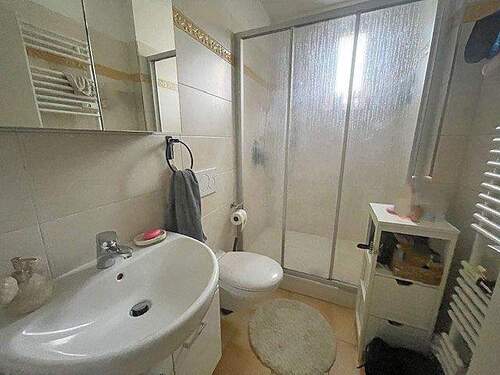 Tageslichtbad mit Dusche - 